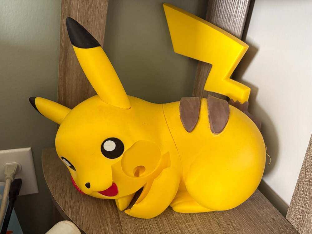 3D Printed Pikachu phone charge station